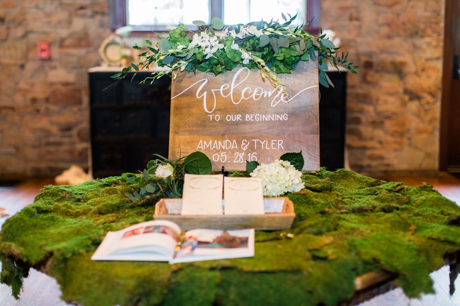 Organic Nature Inspired Alabama Wedding via TheELD.com