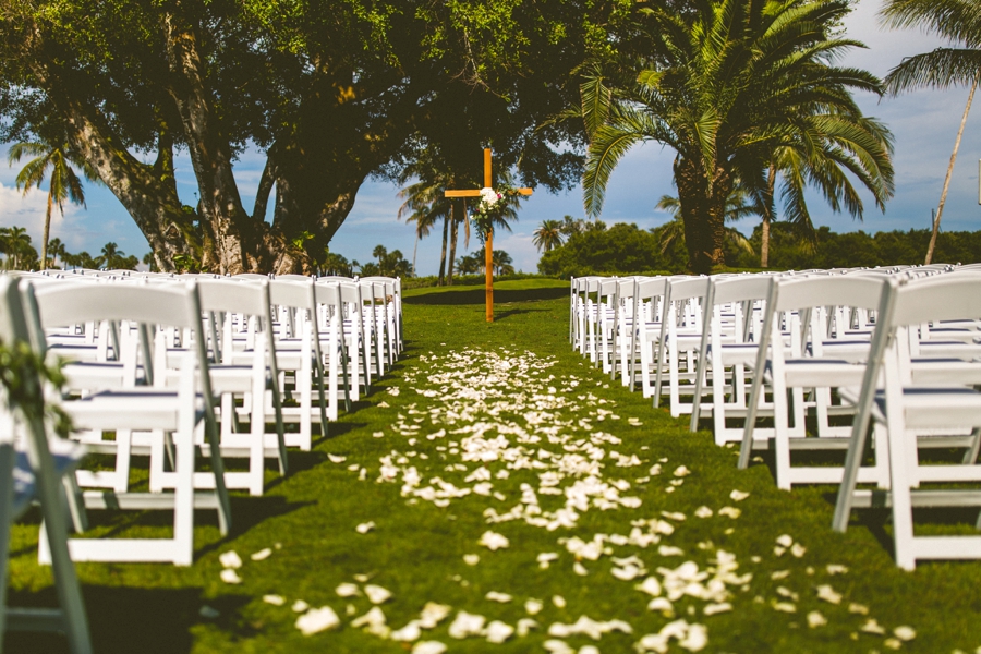 Preppy Elegant Pink & Navy Destination Wedding via TheELD.com