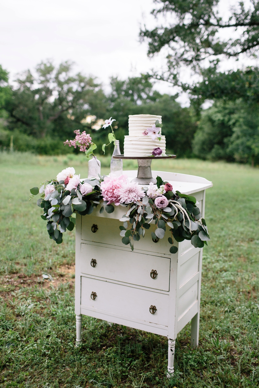 Romantic Lavender and Gray Wedding Ideas via TheELD.com