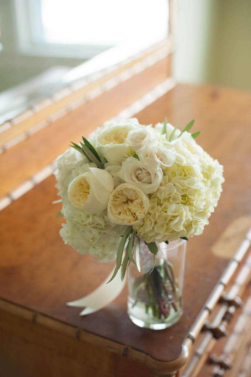 A Simple & Elegant Maine Wedding via TheELD.com