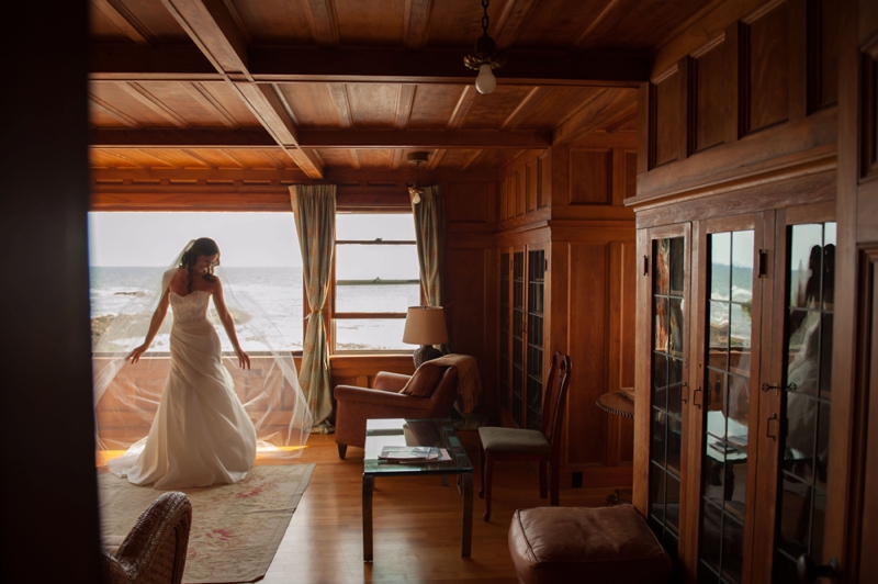 A Simple & Elegant Maine Wedding via TheELD.com