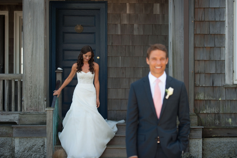 A Simple & Elegant Maine Wedding via TheELD.com