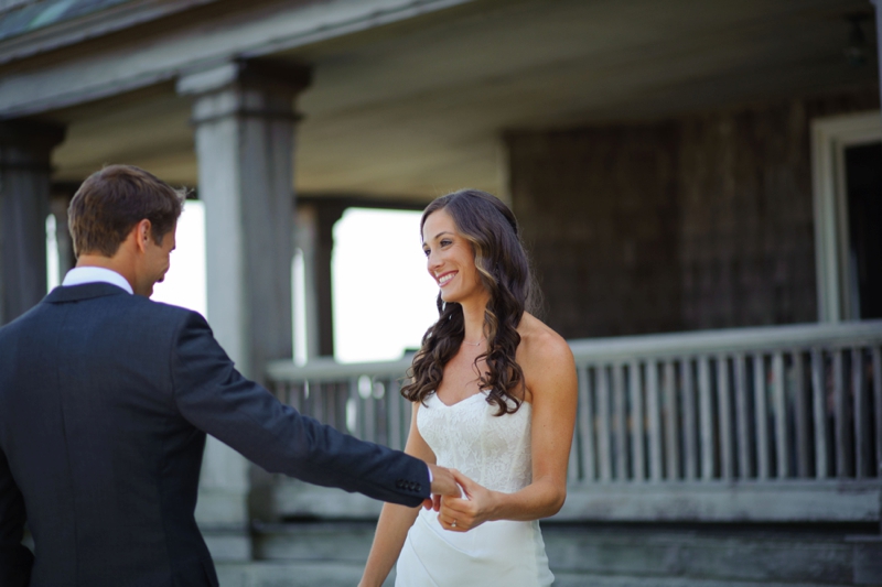 A Simple & Elegant Maine Wedding via TheELD.com