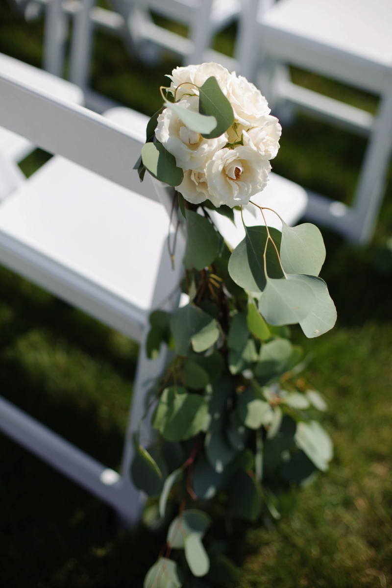 A Simple & Elegant Maine Wedding via TheELD.com