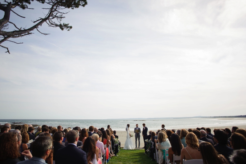 A Simple & Elegant Maine Wedding via TheELD.com