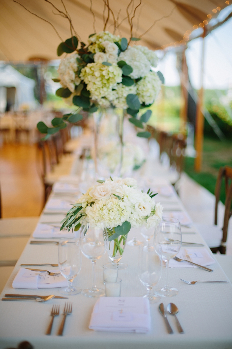 A Simple & Elegant Maine Wedding via TheELD.com