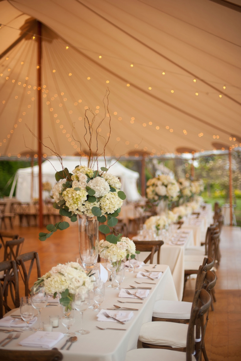 A Simple & Elegant Maine Wedding via TheELD.com