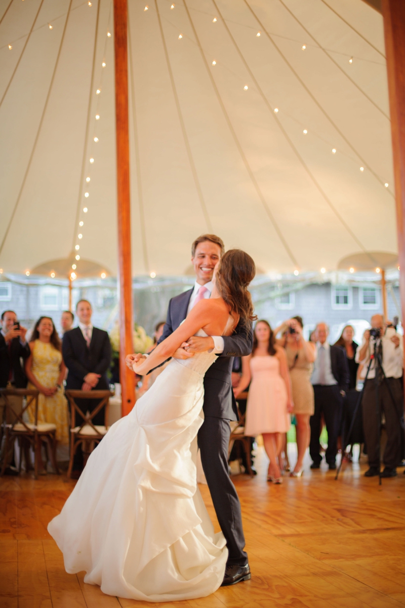 A Simple & Elegant Maine Wedding via TheELD.com