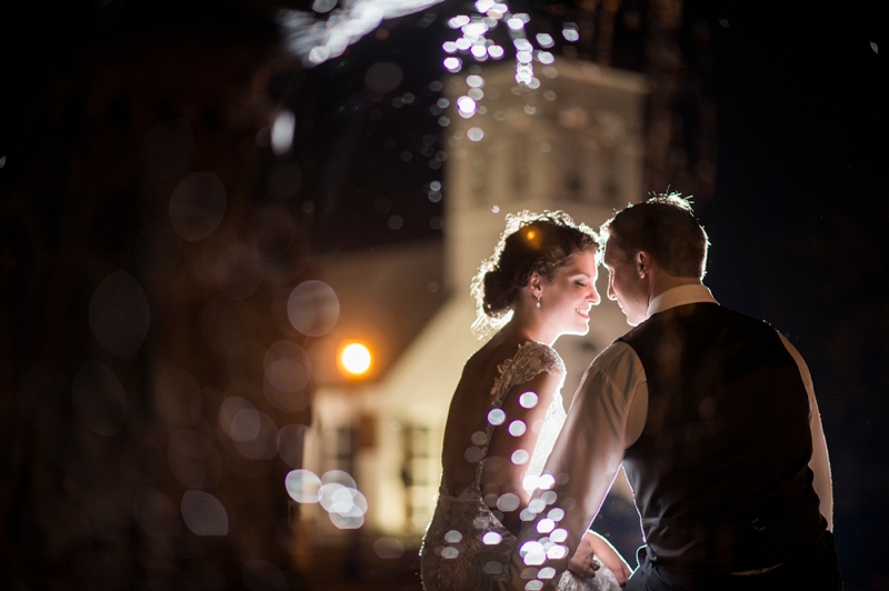 Navy & Blush Southern Wedding in Pensacola via TheELD.com