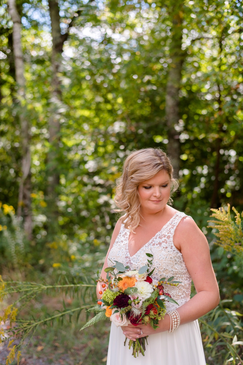 A Romantic North Carolina Vineyard Wedding via TheELD.com