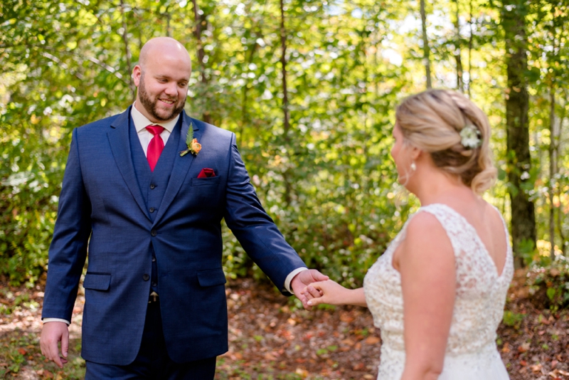 A Romantic North Carolina Vineyard Wedding via TheELD.com