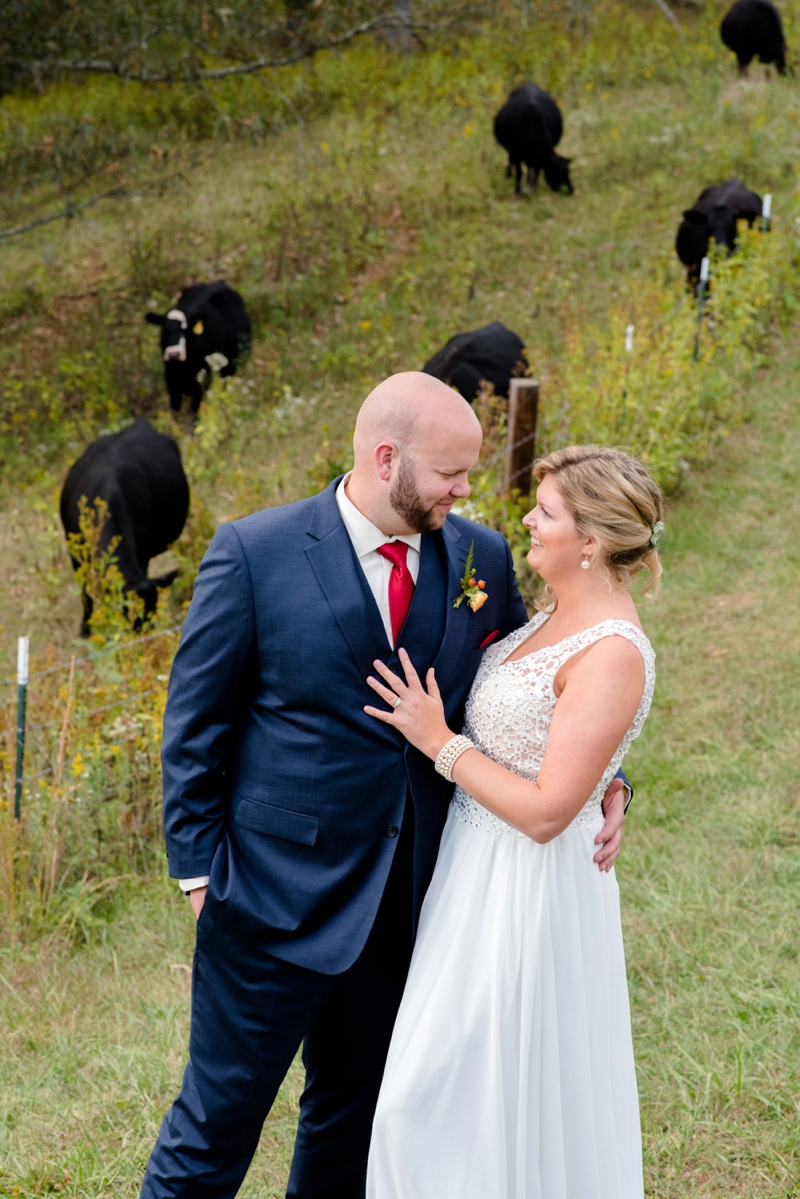 A Romantic North Carolina Vineyard Wedding via TheELD.com