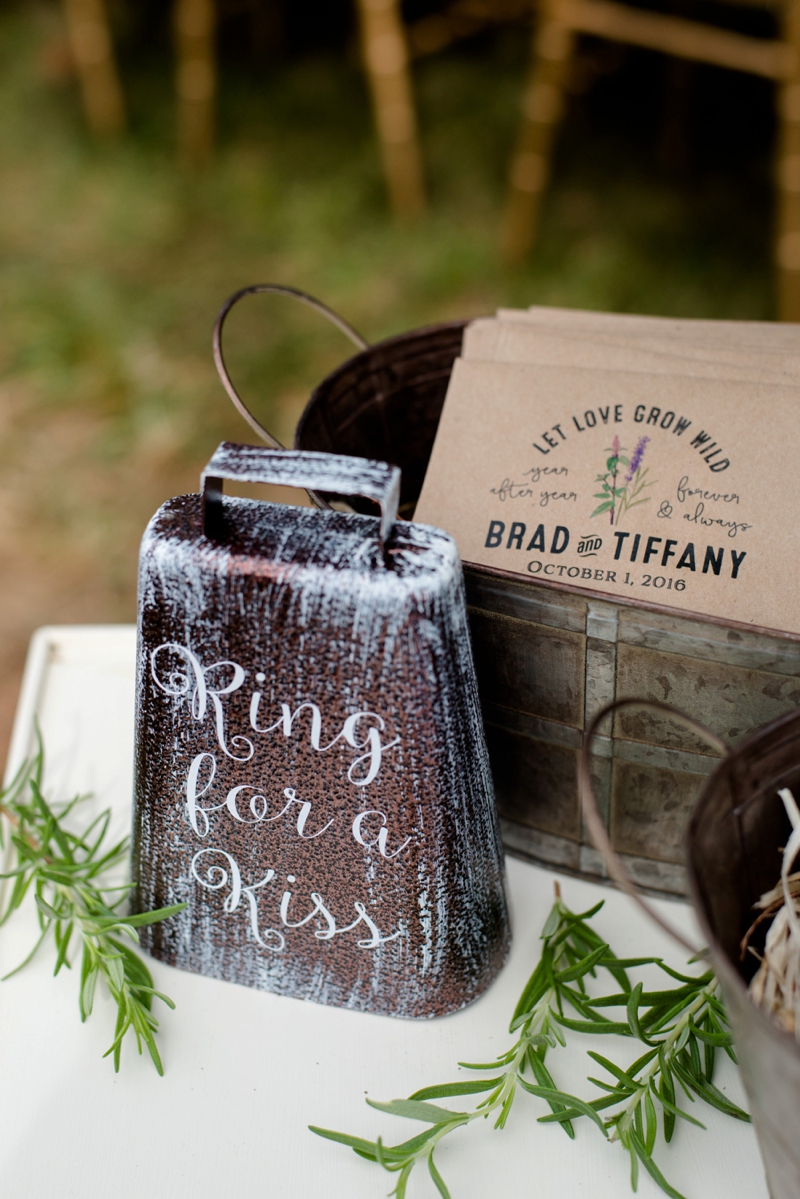 A Romantic North Carolina Vineyard Wedding via TheELD.com