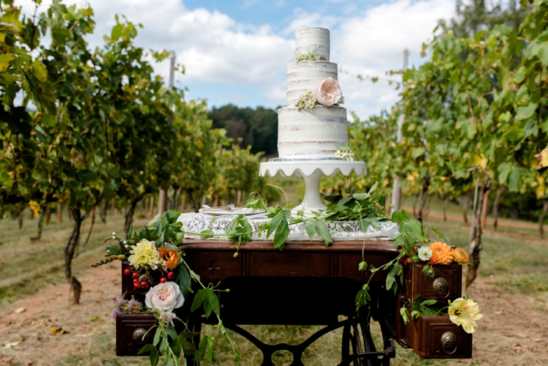 A Romantic North Carolina Vineyard Wedding via TheELD.com