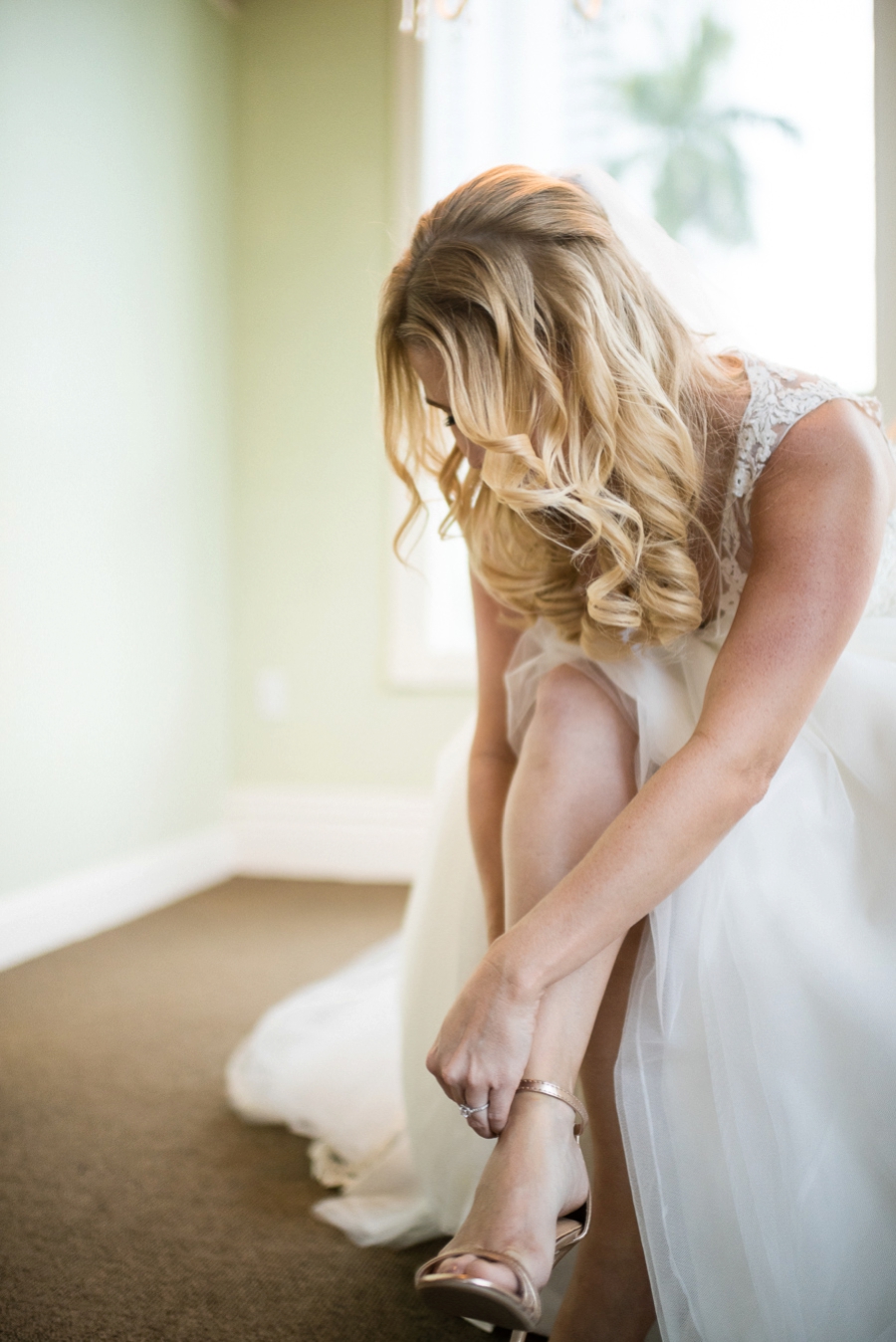 Champagne and Blush Fort Myers Wedding via TheELD.com