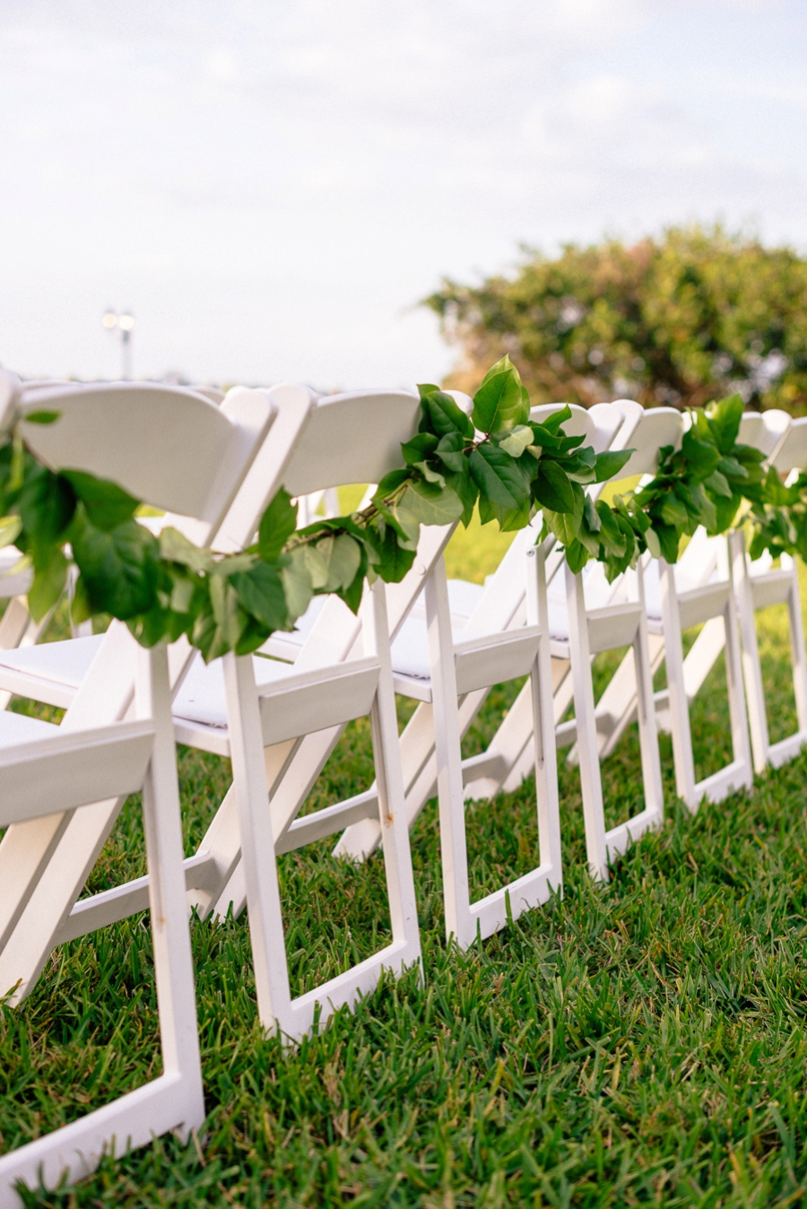 Champagne and Blush Fort Myers Wedding via TheELD.com