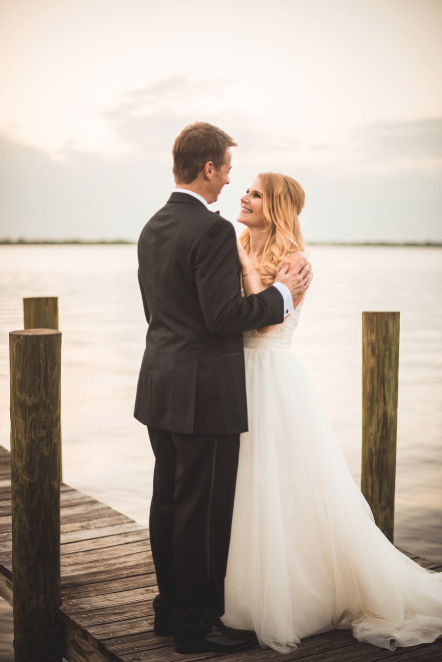 Champagne and Blush Fort Myers Wedding via TheELD.com