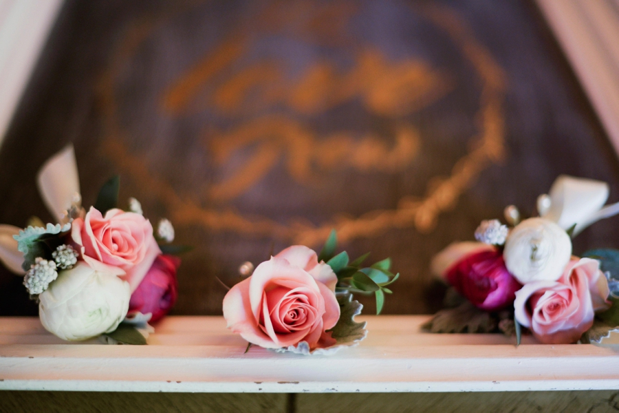 Pink & Peach Rustic Dallas Wedding via TheELD.com