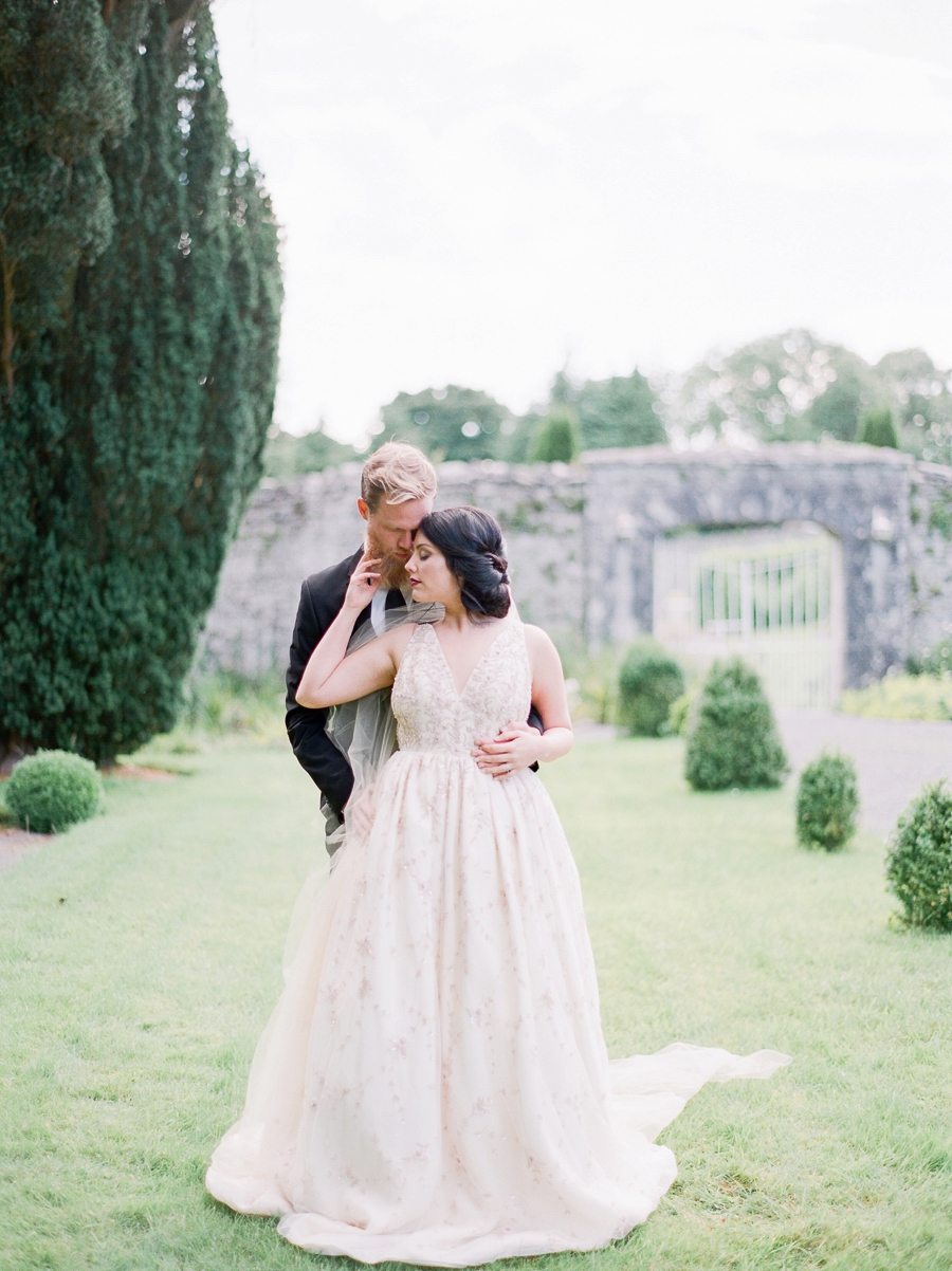 Romantic Ireland Wedding Inspiration via TheELD.com