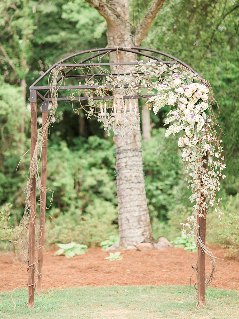 Romantic Pink and Lavender Alabama Wedding via TheELD.com