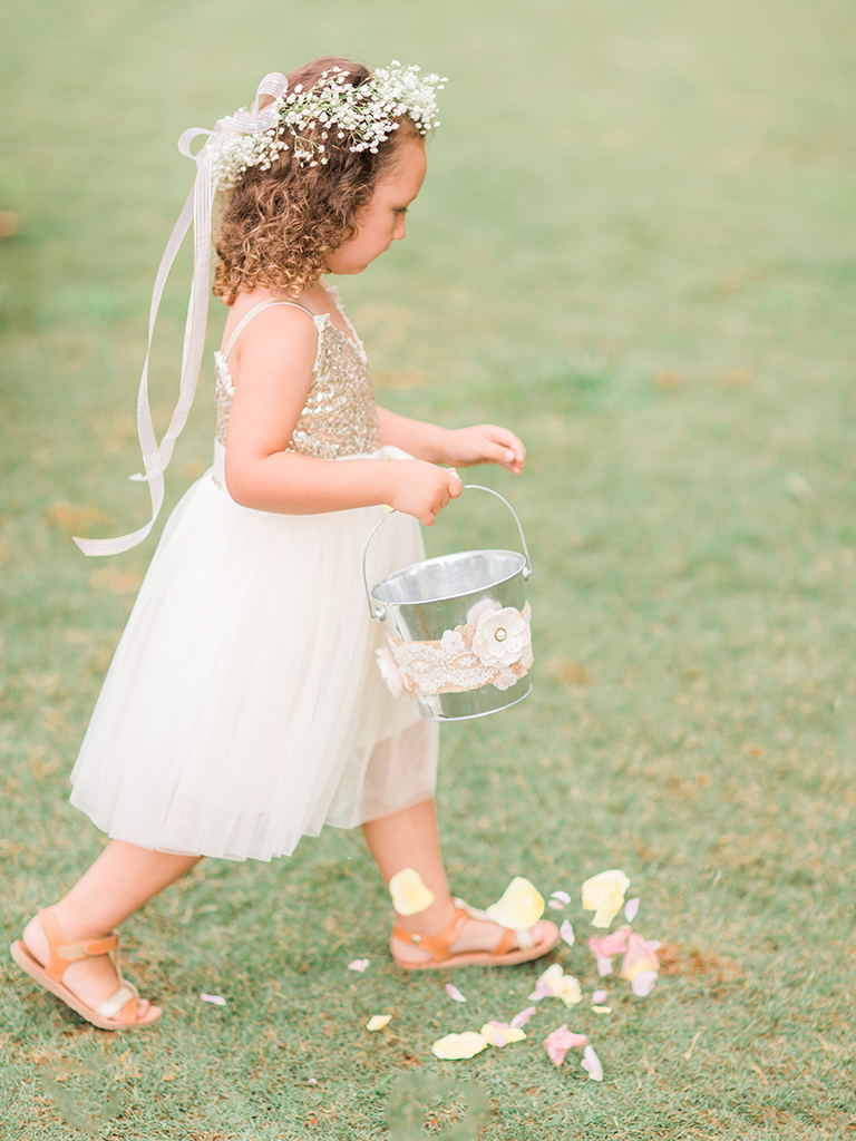 Romantic Pink and Lavender Alabama Wedding via TheELD.com