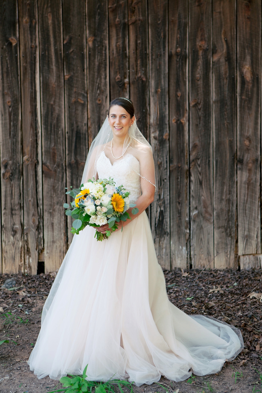 Rustic Elegant North Carolina Wedding via TheELD.com