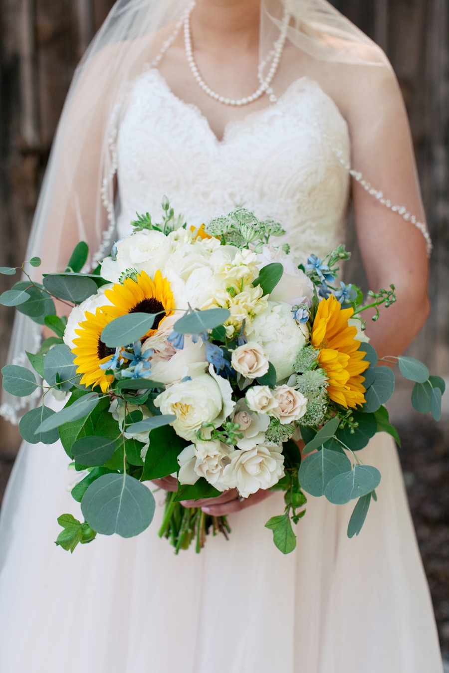 Rustic Elegant North Carolina Wedding via TheELD.com