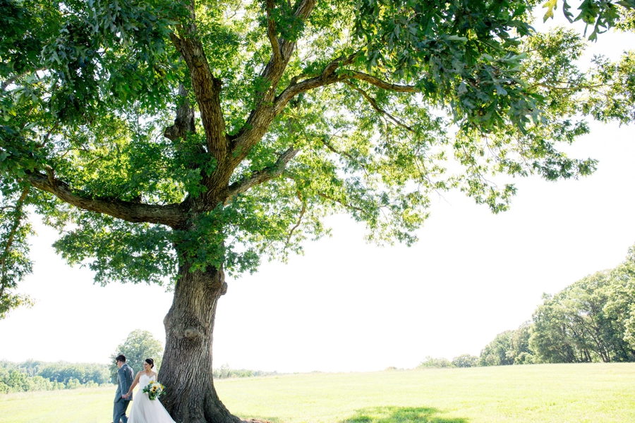 Rustic Elegant North Carolina Wedding via TheELD.com