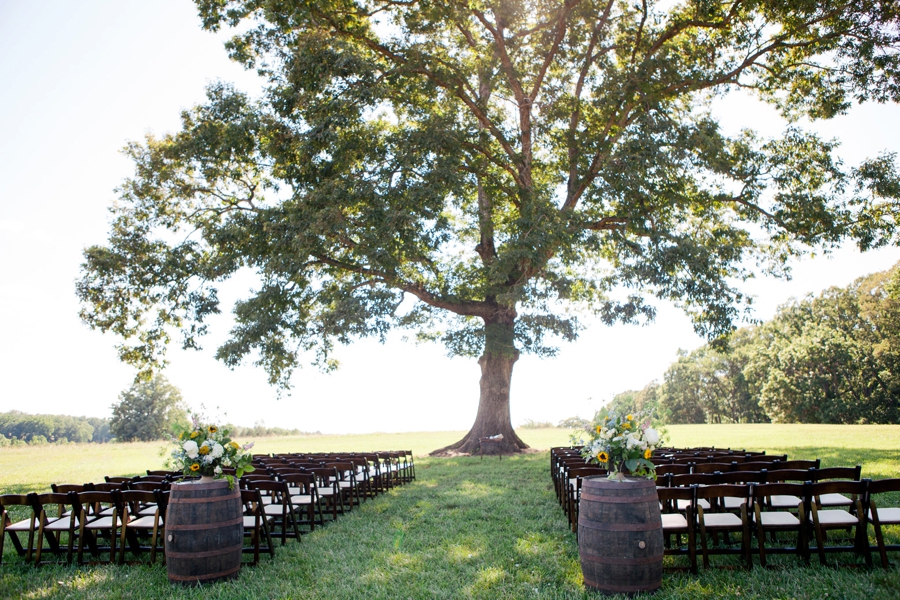 Rustic Elegant North Carolina Wedding via TheELD.com