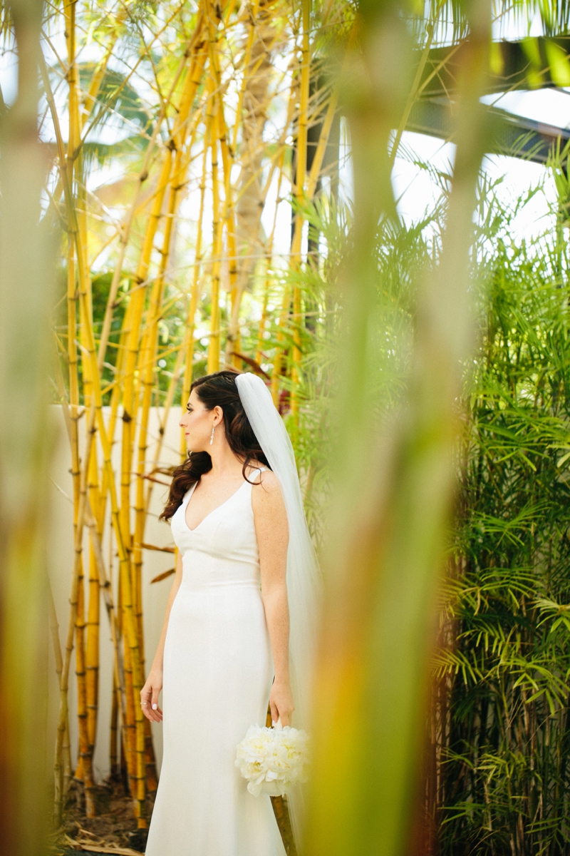 Modern Elegant Palm Beach Wedding via TheELD.com