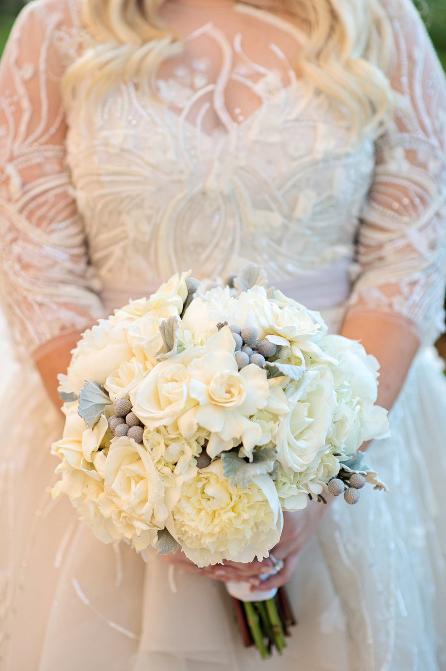 A Silver & White New Years Eve Wedding via TheELD.com