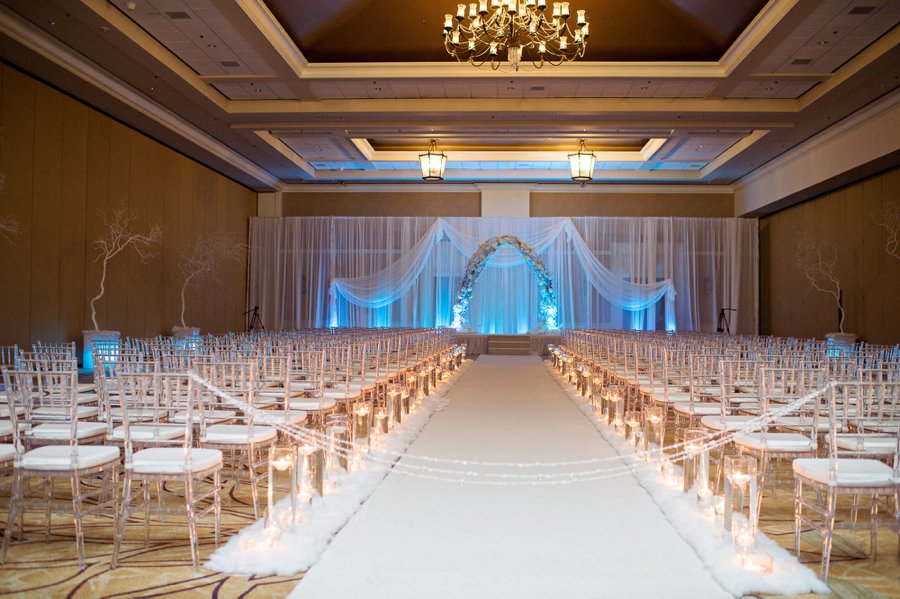 A Silver & White New Years Eve Wedding via TheELD.com