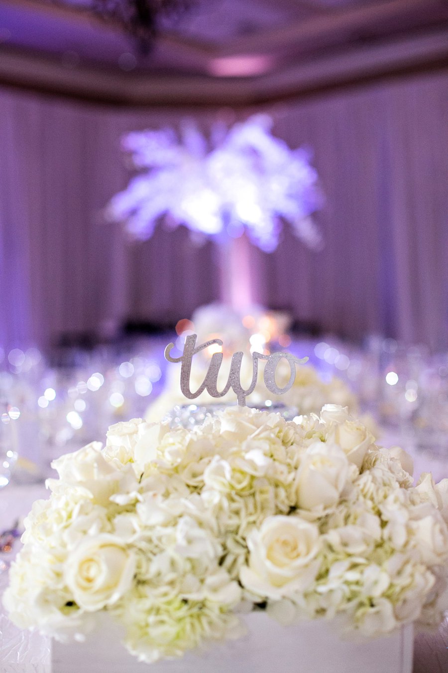 A Silver & White New Years Eve Wedding via TheELD.com