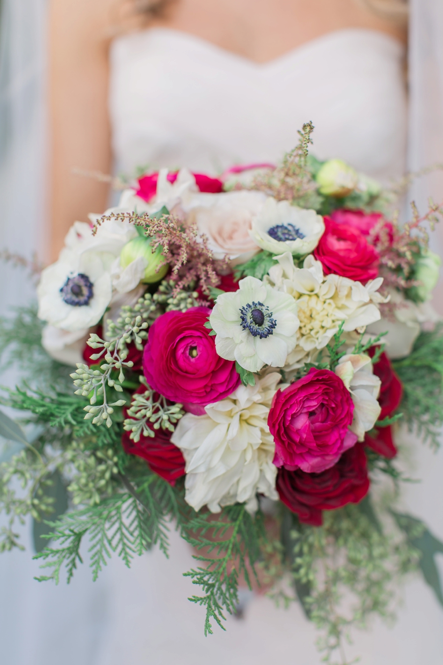 A Red and Gold Orlando Wedding via TheELD.com