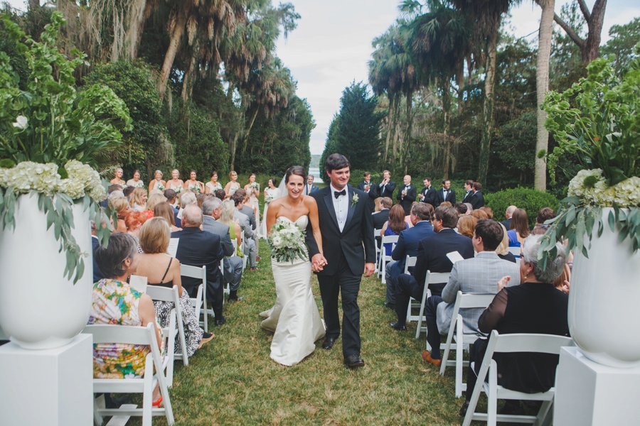 An Elegant Tallahassee Garden Wedding via TheELD.com