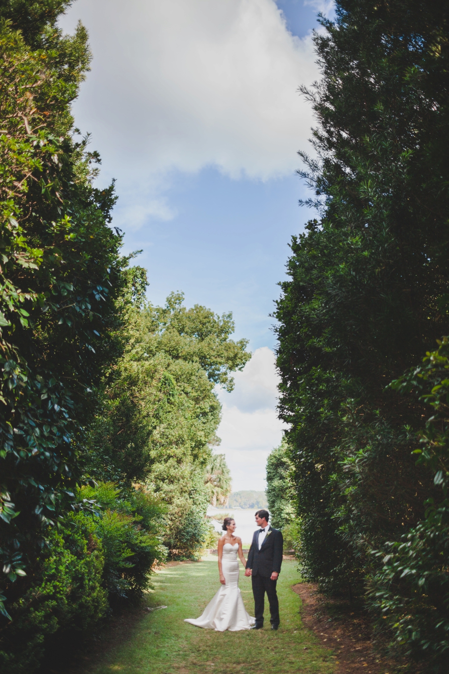 An Elegant Tallahassee Garden Wedding via TheELD.com