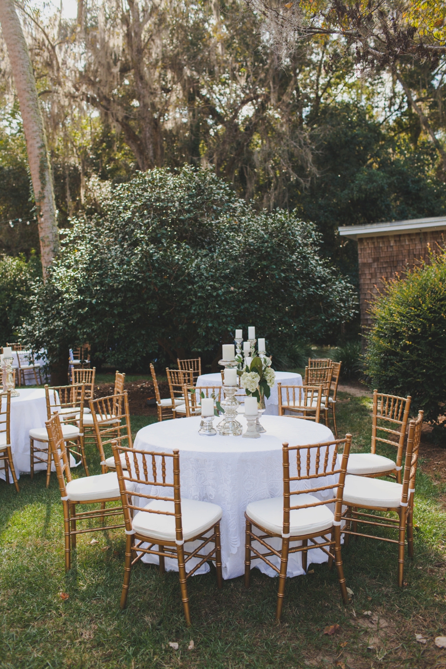 An Elegant Tallahassee Garden Wedding via TheELD.com