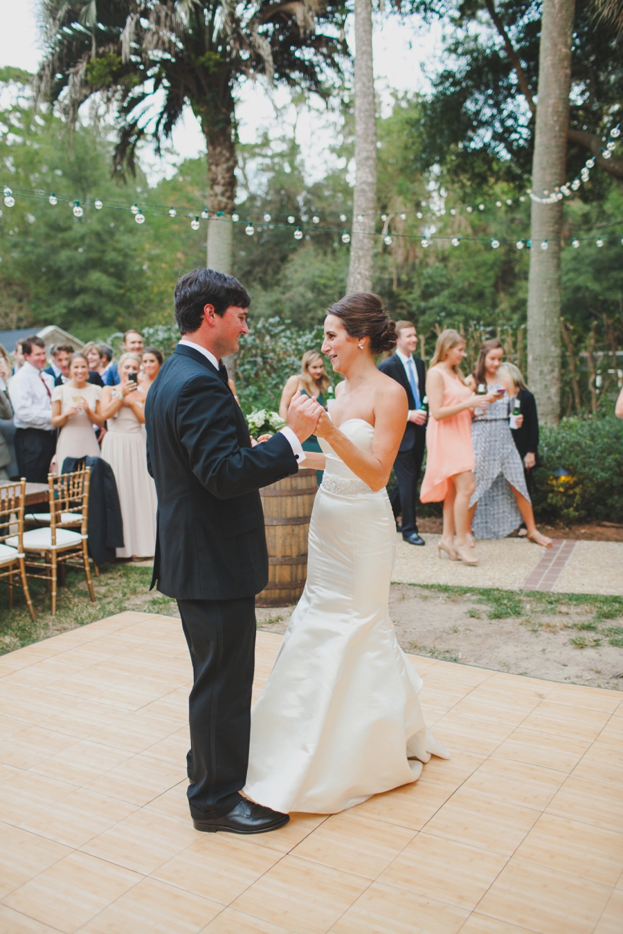 An Elegant Tallahassee Garden Wedding via TheELD.com