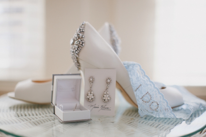 Vintage Modern Florida Estate Wedding via TheELD.com