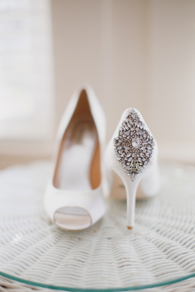 Vintage Modern Florida Estate Wedding via TheELD.com