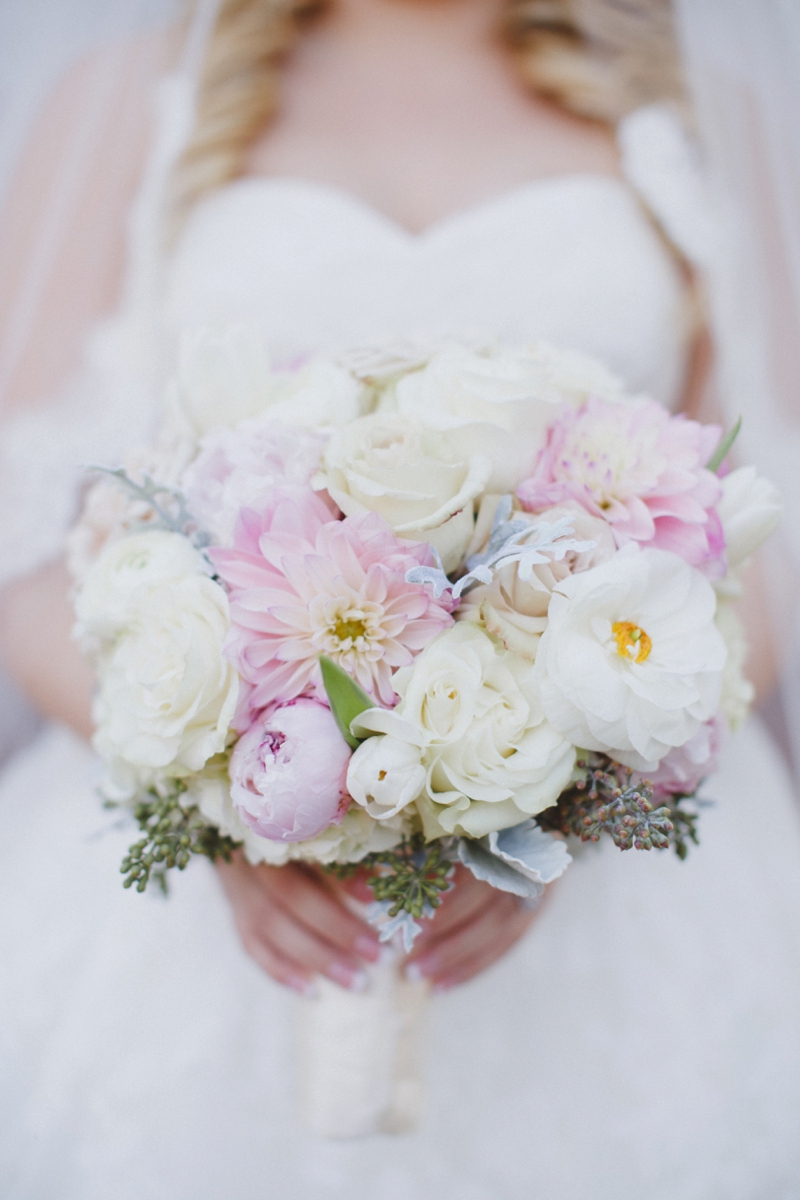 Vintage Modern Florida Estate Wedding via TheELD.com