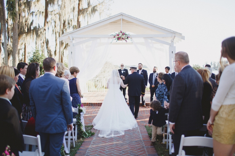 Vintage Modern Florida Estate Wedding via TheELD.com