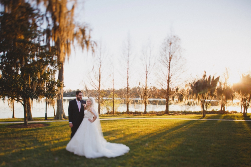 Vintage Modern Florida Estate Wedding via TheELD.com