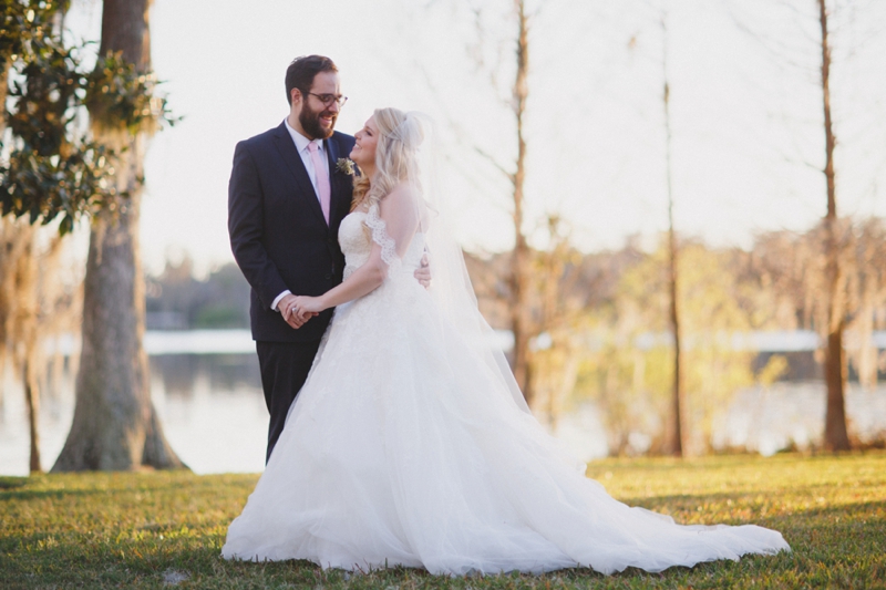 Vintage Modern Florida Estate Wedding via TheELD.com