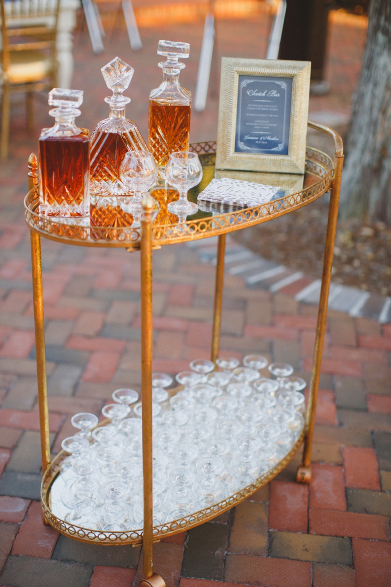 Vintage Modern Florida Estate Wedding via TheELD.com