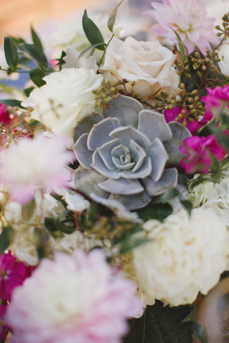 Vintage Modern Florida Estate Wedding via TheELD.com