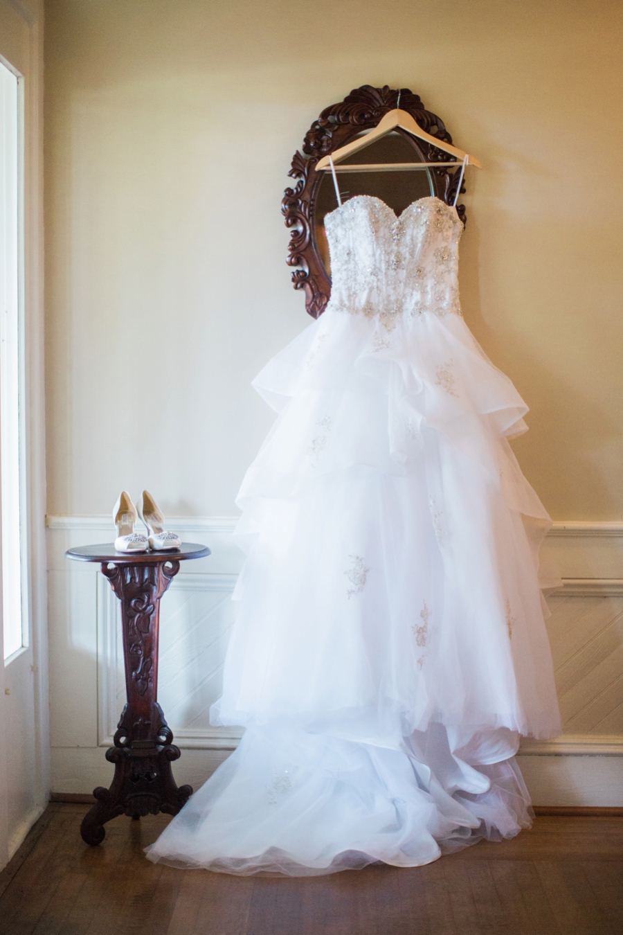 Classic Blush & Lavender Texas Wedding via TheELD.com