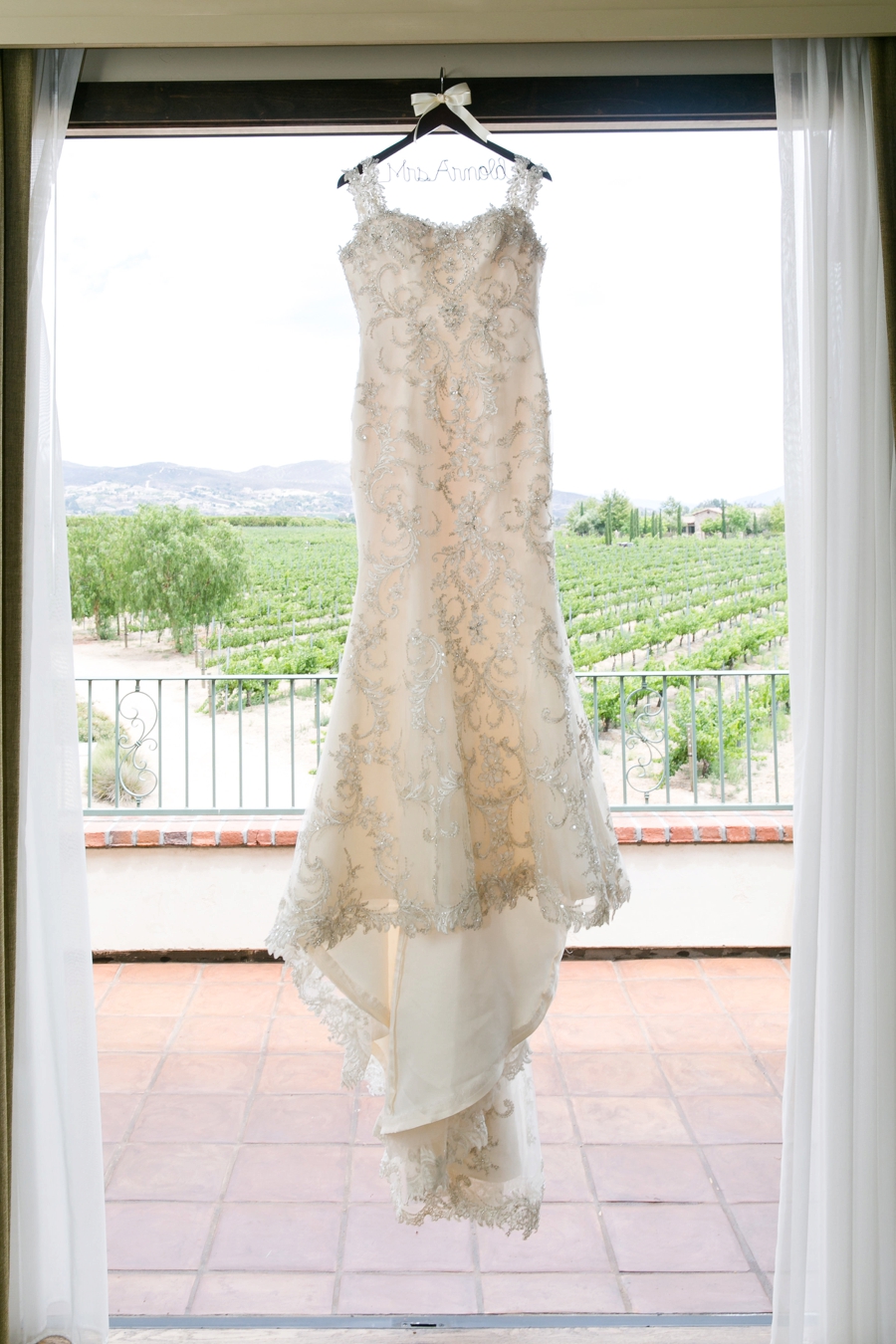 Elegant Blush & White Temecula Wedding via TheELD.com