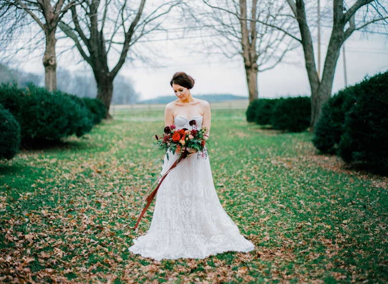 Romantic Red and Green Wedding Inspiration via TheELD.com