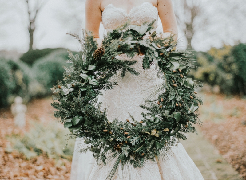 Romantic Red and Green Wedding Inspiration via TheELD.com